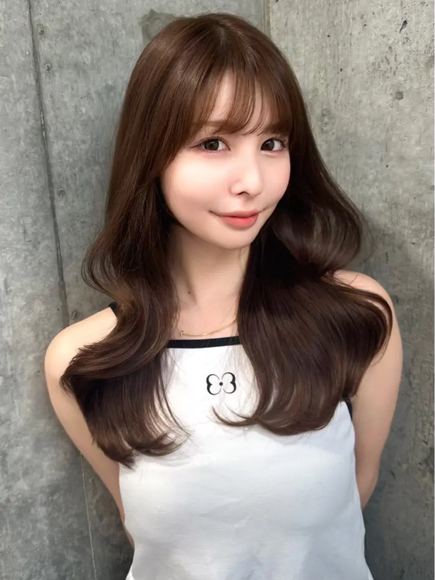 ロング カラー ベージュカラー ケアカラー 透明感カラー くびれヘア 顔周りカット 韓国ヘア/くすみ ブラウン/リョウヤのヘアスタイル