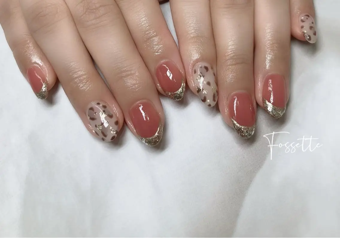 ネイル アニマル柄 フレンチネイル ガラスフレンチ ワンカラーネイル ハンドネイル nailsalon Fossetteのネイルデザイン