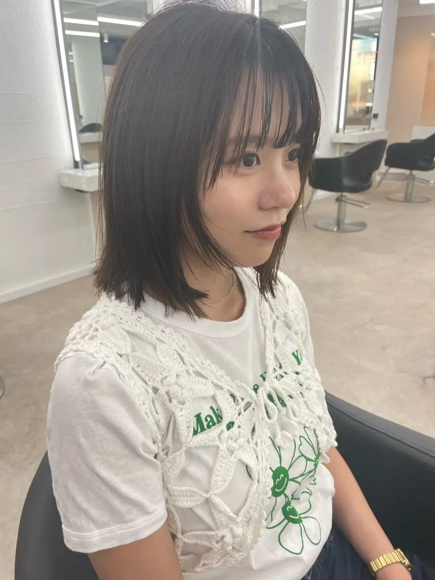 ミディアム ボブ 顔まわりレイヤー 顔周りカット レイヤーカット 小顔カット ボブ顔周りカット honokaのヘアスタイル