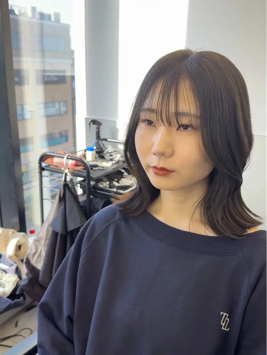 セミロング レイヤーカット カット 縮毛矯正 トリートメント 韓国ヘア🇰🇷 スズキのヘアスタイル