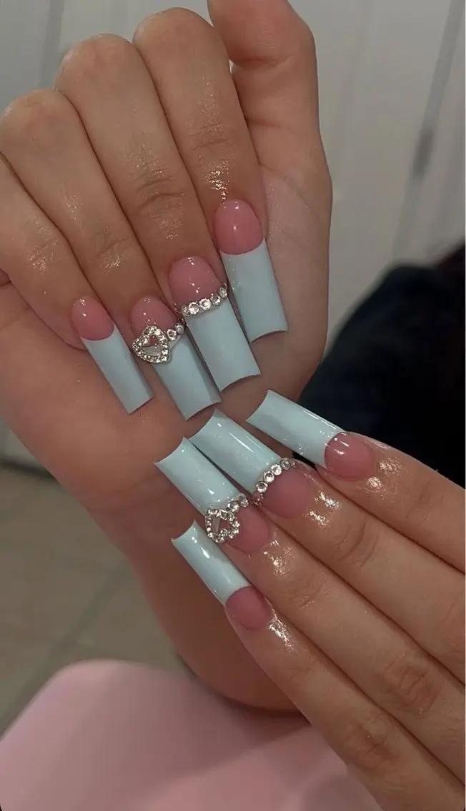 ネイル 韓国ネイル マグネットネイル 持ち込み ハンドネイル Mimi Nail_Royalのネイルデザイン