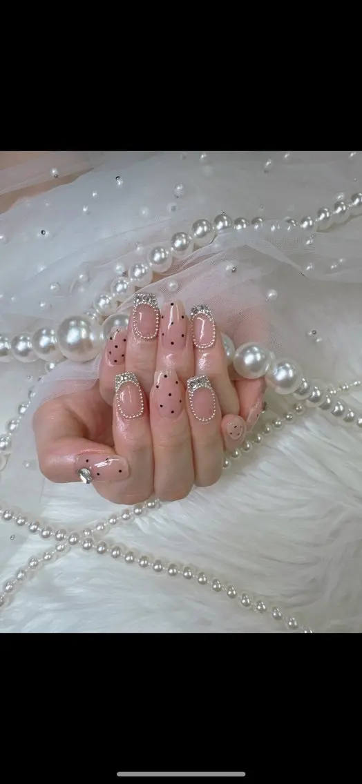 ネイル ボルドー ジェルネイル キラキラネイル ロングネイル マグネットネイル ハンドネイル Queeens nailのネイルデザイン