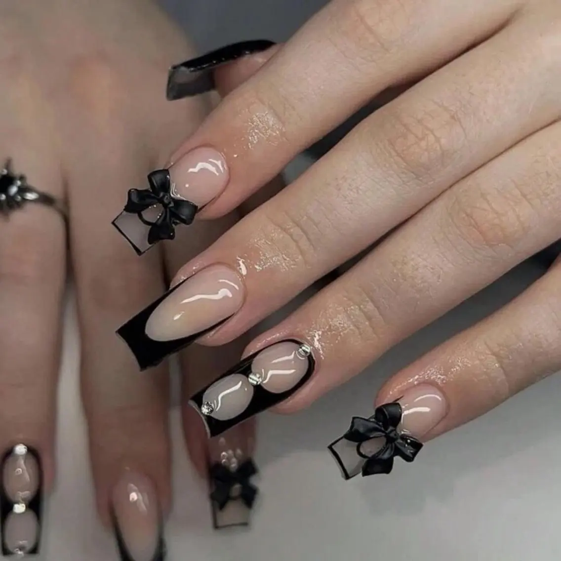 ネイル アートネイル 長さ出し ジェルネイル マグネットネイル ニュアンスネイル ハンドネイル Cloudy Chan Nailのネイルデザイン
