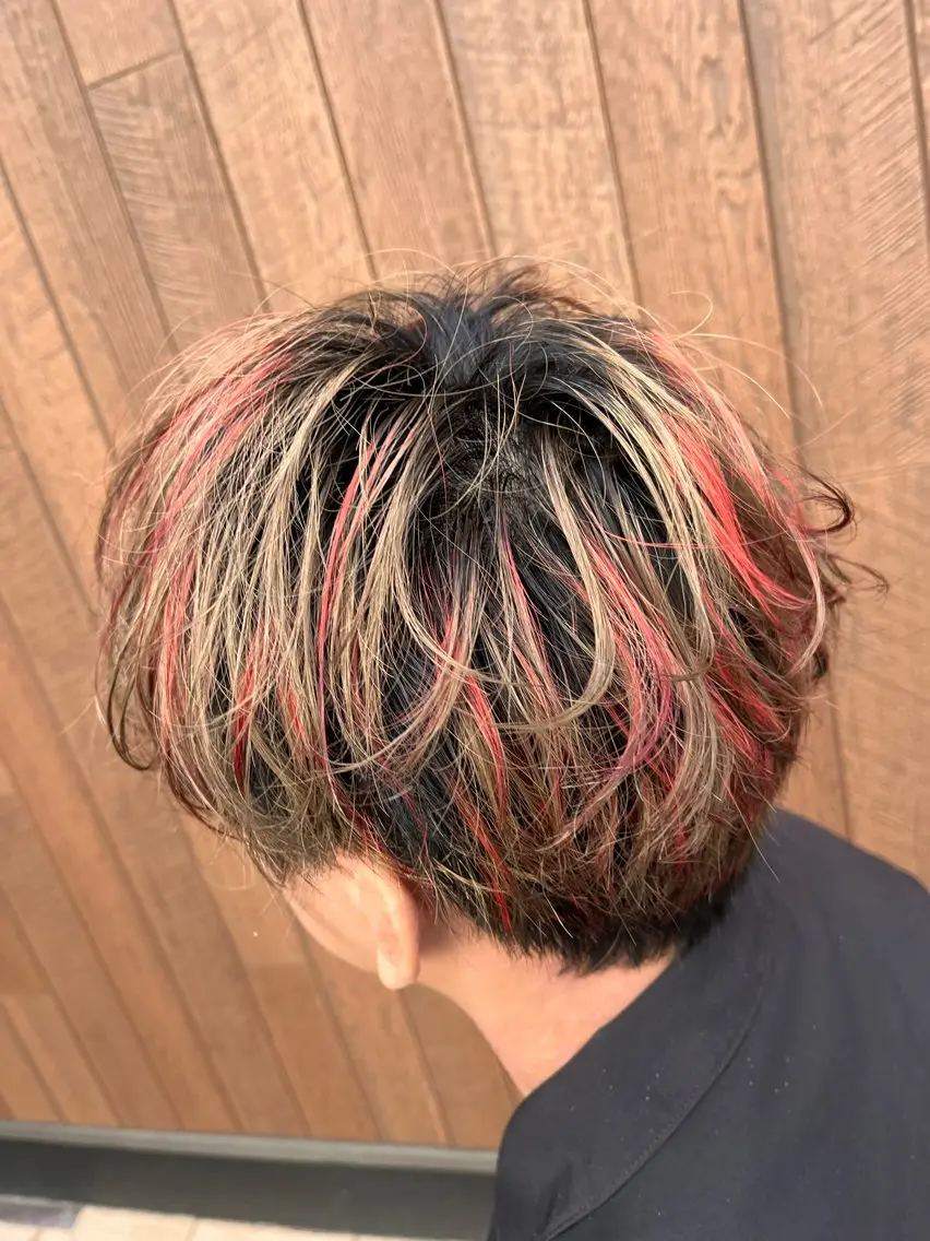 カラー ブリーチ ハイライトカラー ヘアカラー 瀧 彩香のヘアスタイル