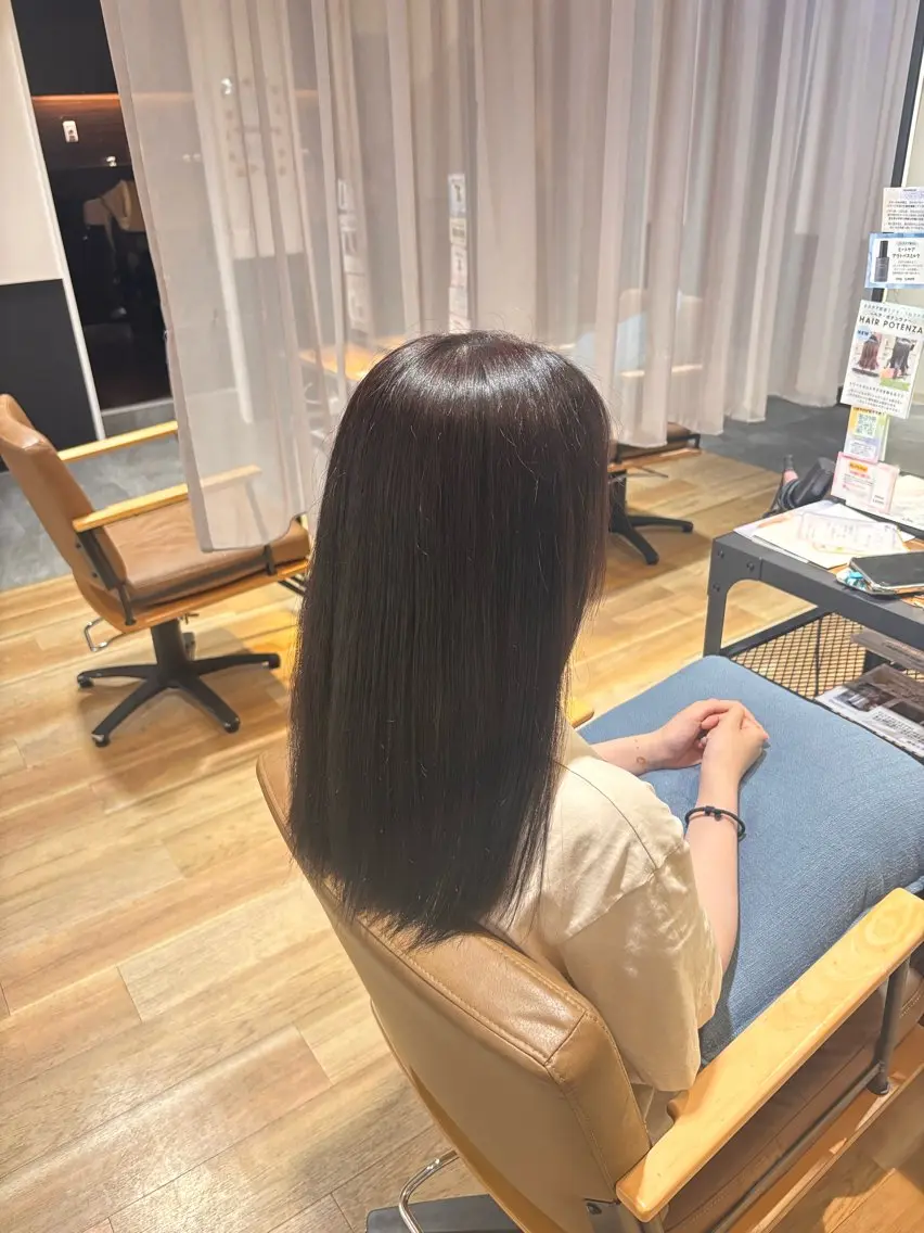 セミロング ヘアカラー 今西 惟之のヘアスタイル
