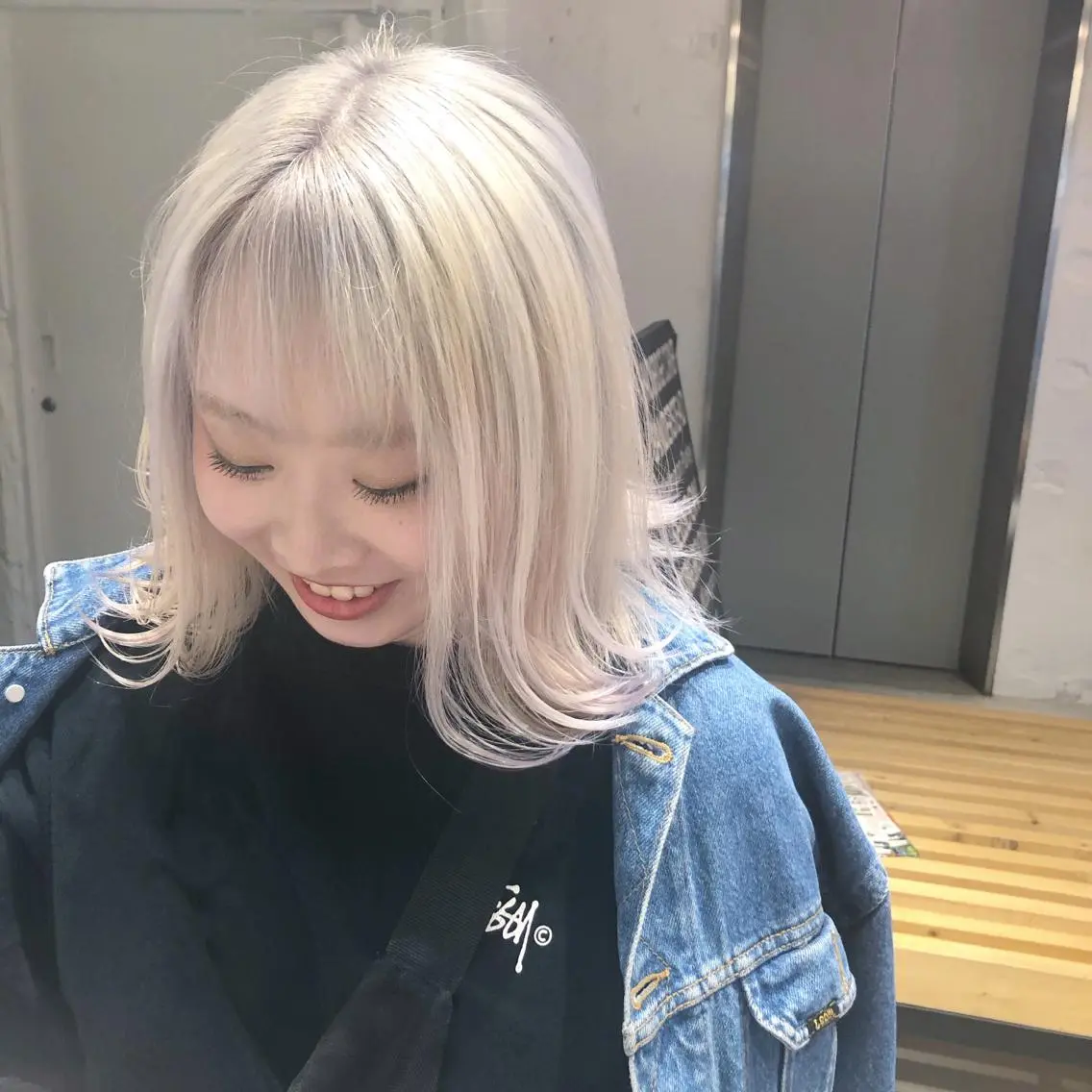 ミディアム カラー ORIKA 美容室のヘアスタイル