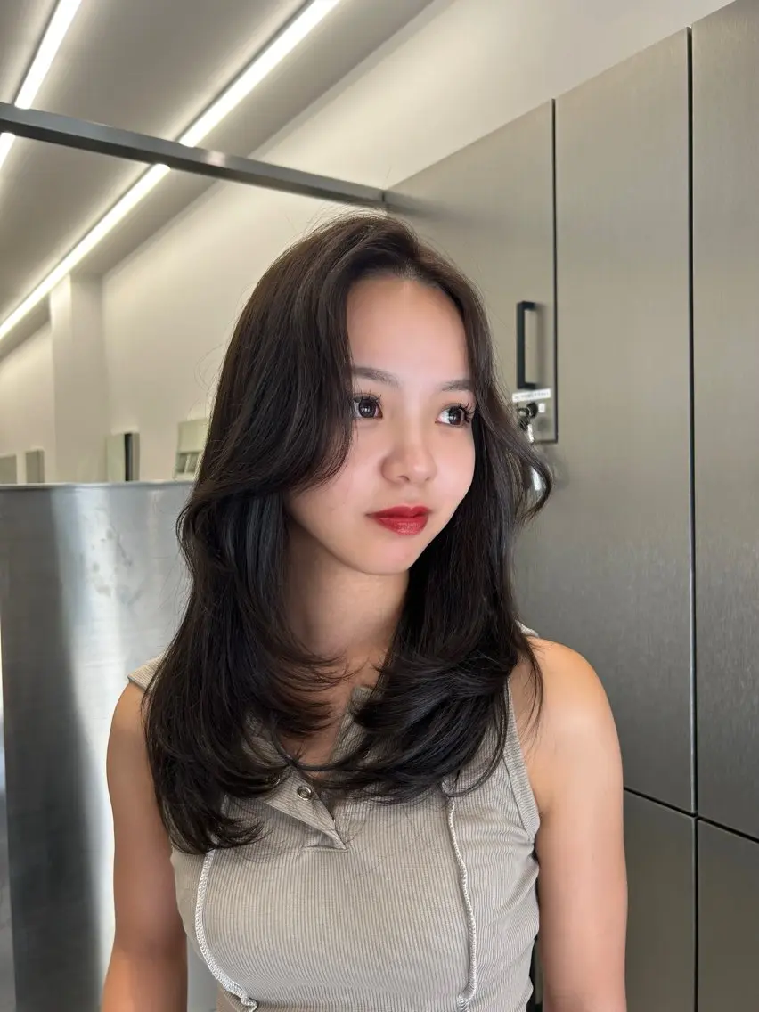 ロング ロングレイヤー 顔まわりレイヤー 顔周りカット ハイライト レイヤーカット 大人レイヤー/艶美髪 🇺🇸TOMONAのヘアスタイル