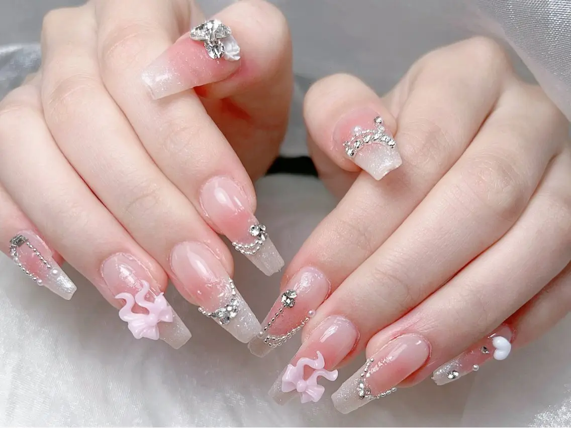 ネイル 成人式 ロングネイル マグネットネイル 大理石ネイル(マーブル) リボン ハンドネイル MoMoA Nail ネイル長さ出し専門店のネイルデザイン
