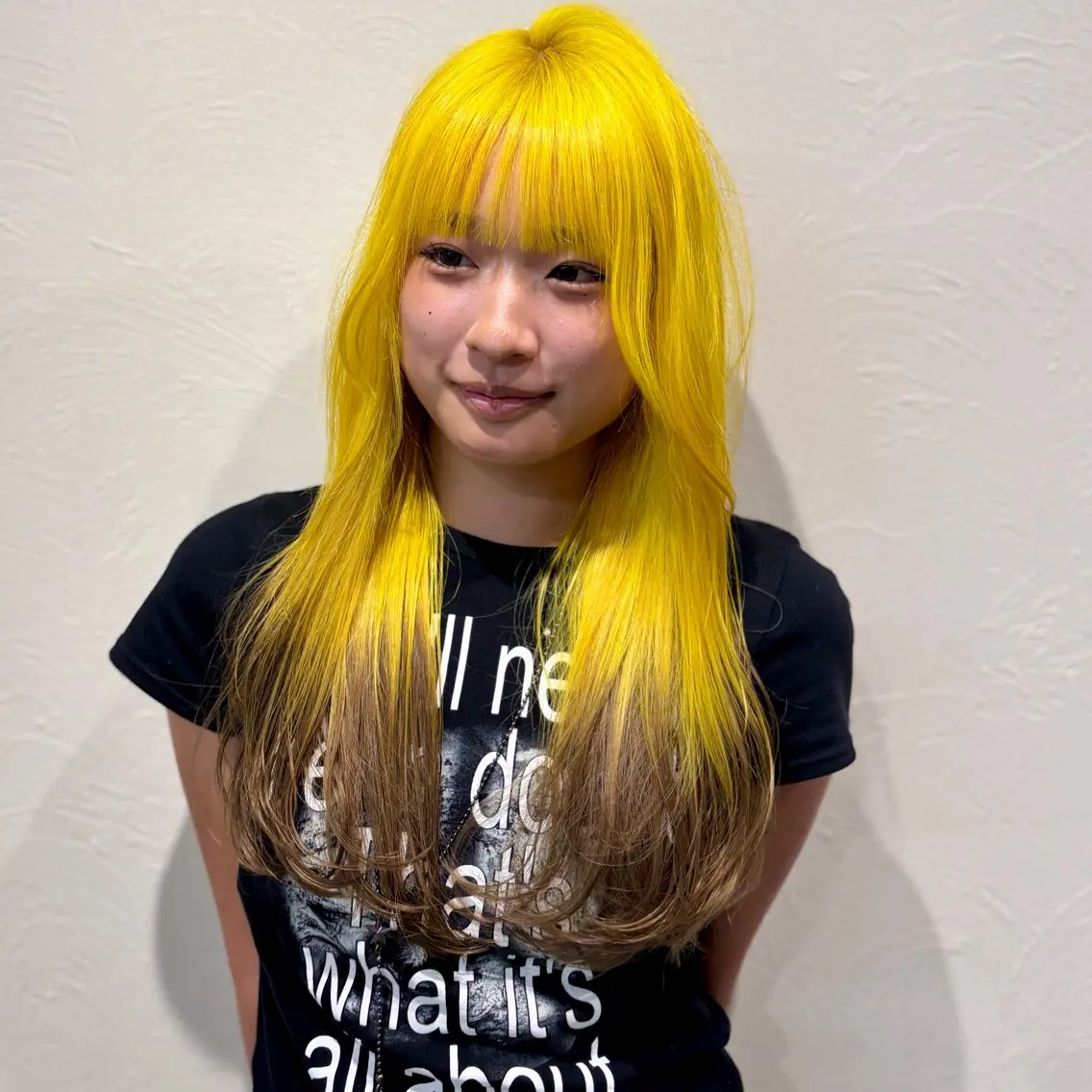 ロング カラー ブリーチ イエローカラー ユウリ YURIのヘアスタイル