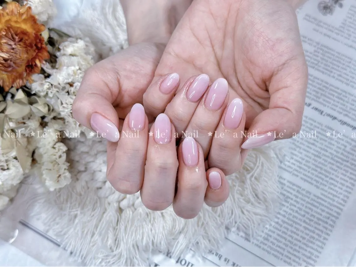ミディアム カラー ネイル Le’a NailSalonのネイルデザイン