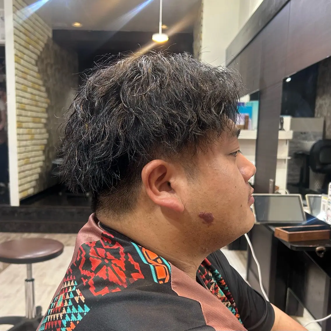 パーマ メンズ カット パーマ 透明感カラー 髪質 改善 Wカラー原心愛のヘアスタイル