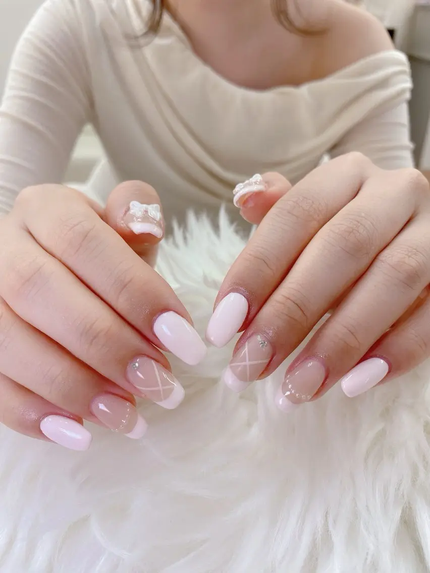 ネイル フレンチネイル グラデーション キラキラネイル 韓国ネイル マグネットネイル ハンドネイル ハンドケア Hara Nail 【持ち込みOK】のネイルデザイン
