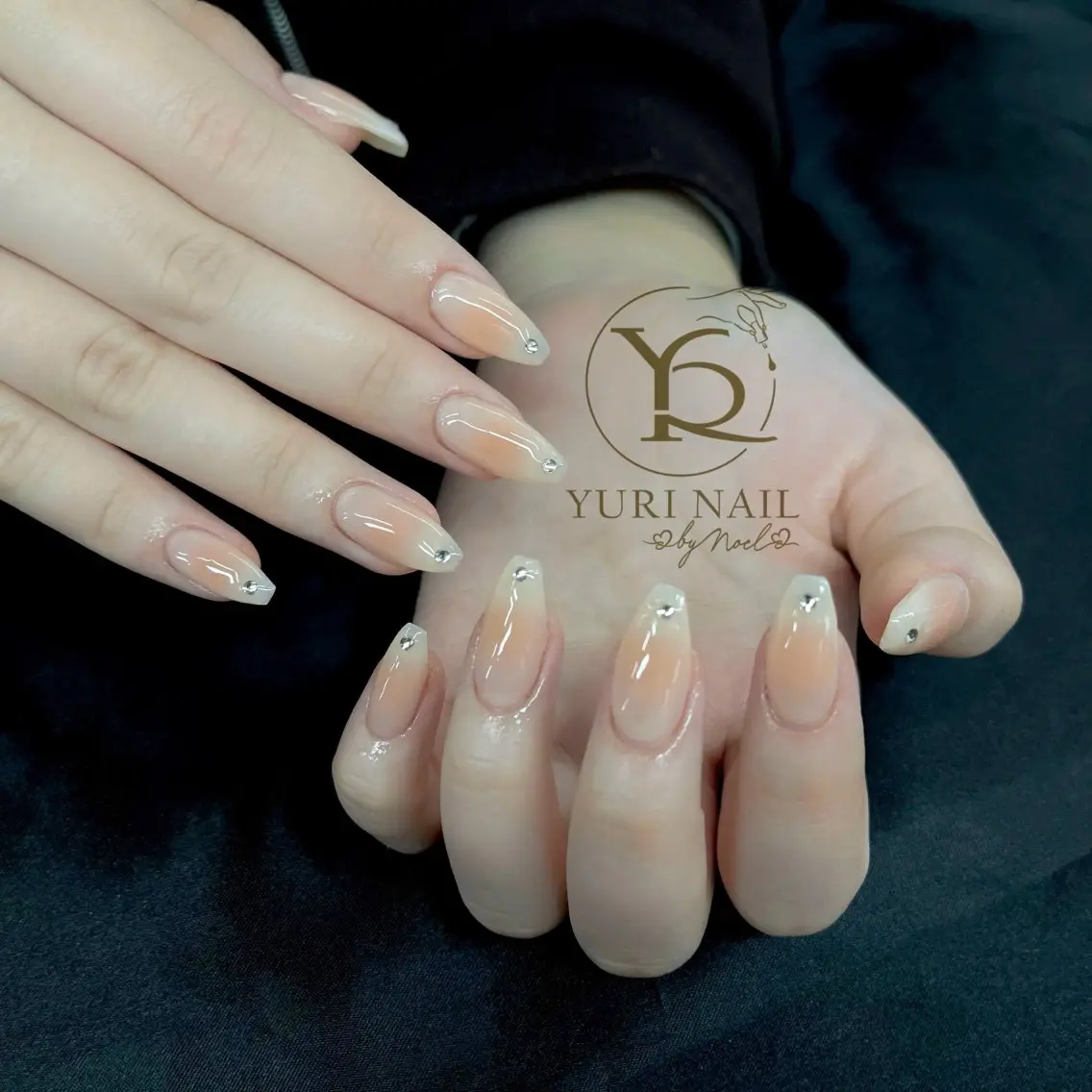 ネイル チークネイル フットネイル フレンチネイル 韓国ネイル 水色 YURI Nail NARITAのネイルデザイン