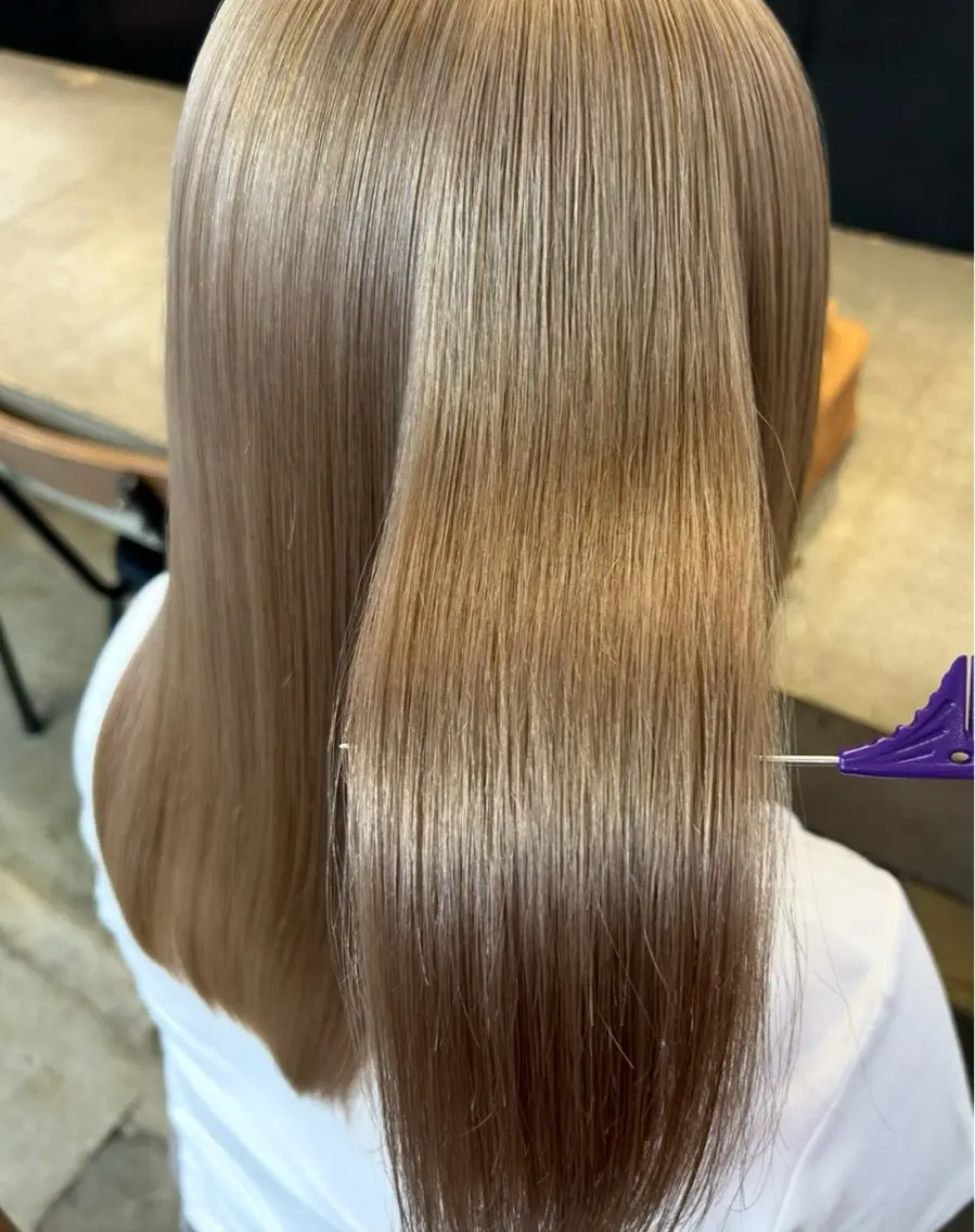 カラー 透明感カラー×艶髪 🍒Mihoのヘアスタイル
