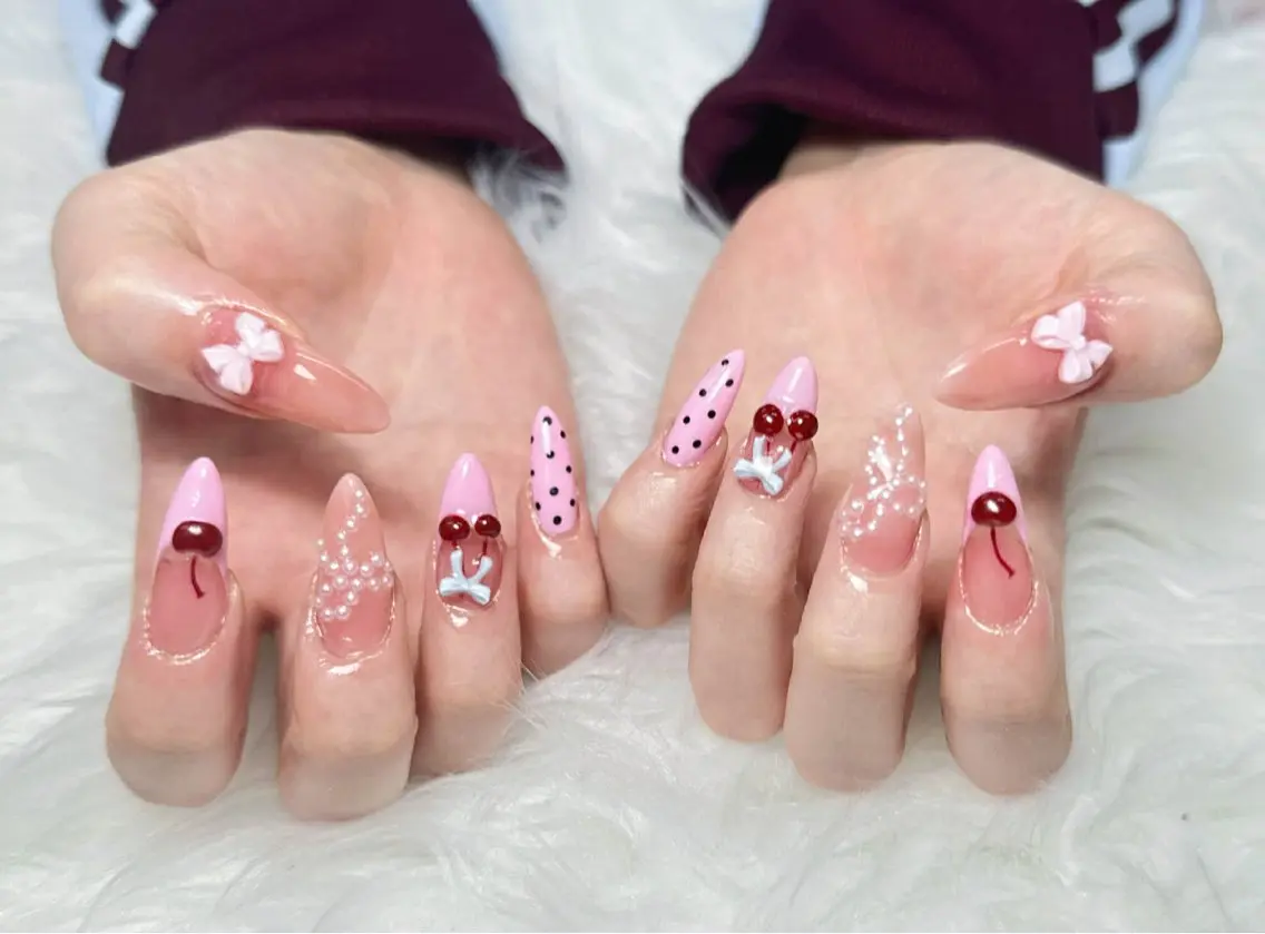 ネイル AURA NAILのネイルデザイン