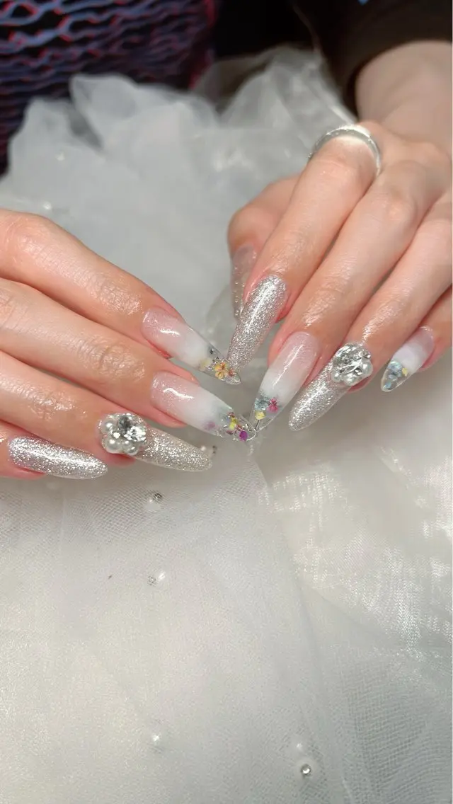 ネイル スカルプネイル ハンドネイル N. bebeのネイルデザイン
