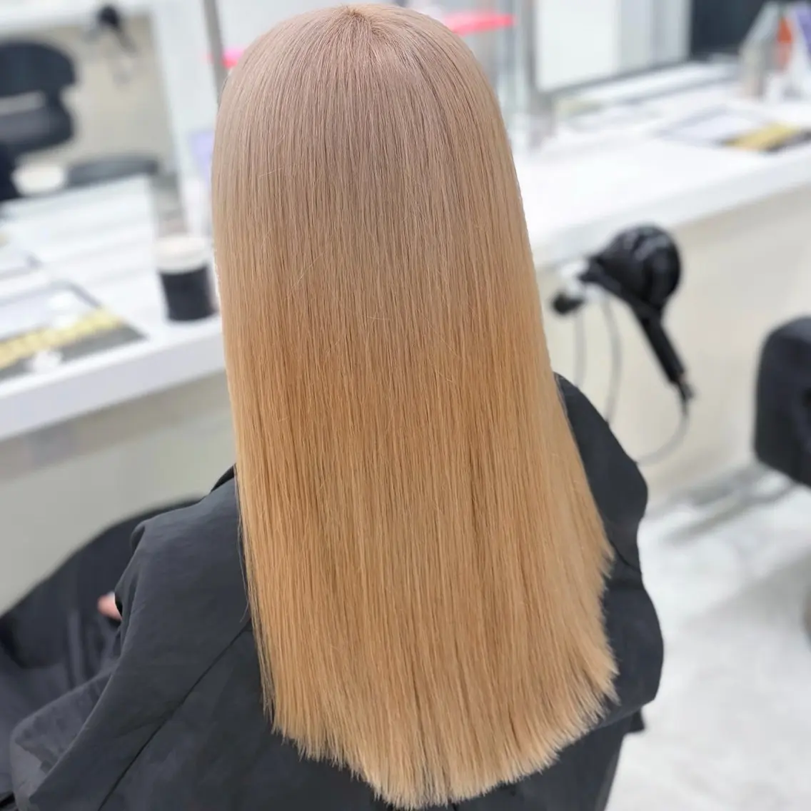 ロング カラー ヘアカラー トリートメント ベージュ🥣レイヤー 🎀Himari🎀のヘアスタイル