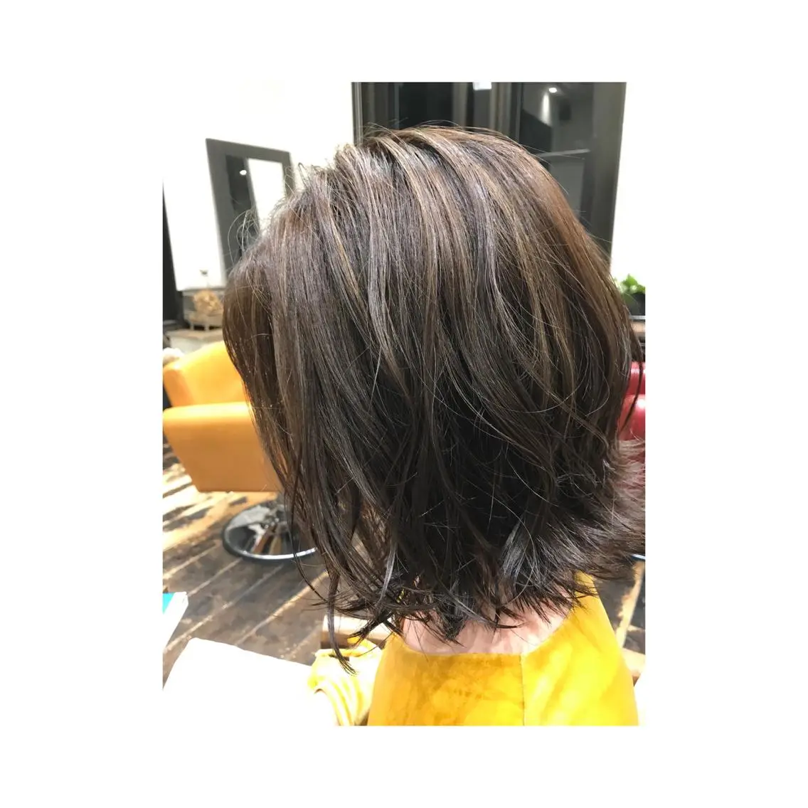 ミディアム カラー くるくるパーマ aikoのヘアスタイル