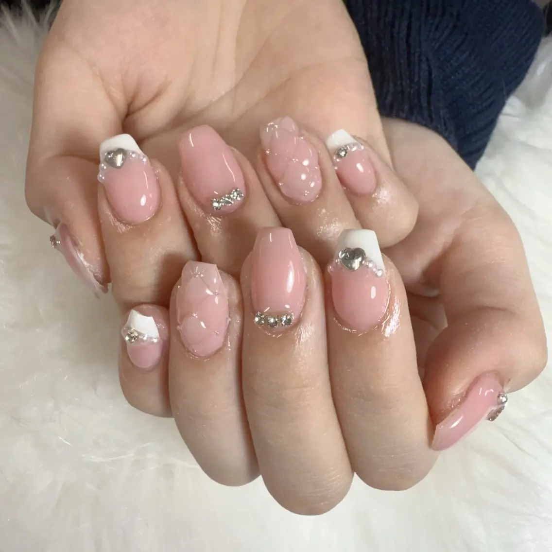 ネイル ハンドネイル 🎀nana🫧 ワンホンネイル🎀のネイルデザイン
