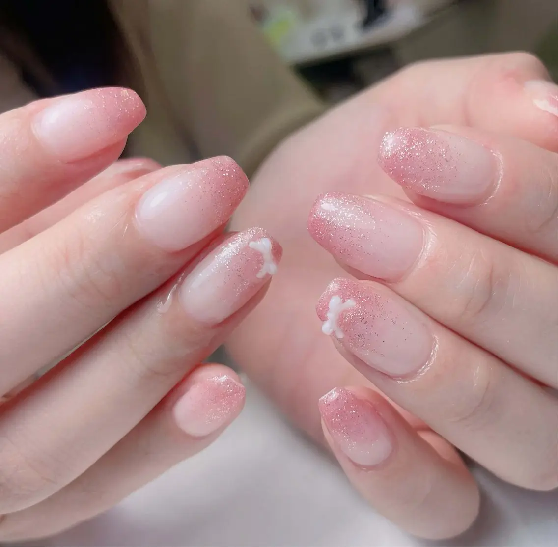 ネイル オーロラネイル フットネイル フレンチネイル ジェルネイル ガラスフレンチ ハンドネイル 中野駅から2分 MEO NAILのネイルデザイン
