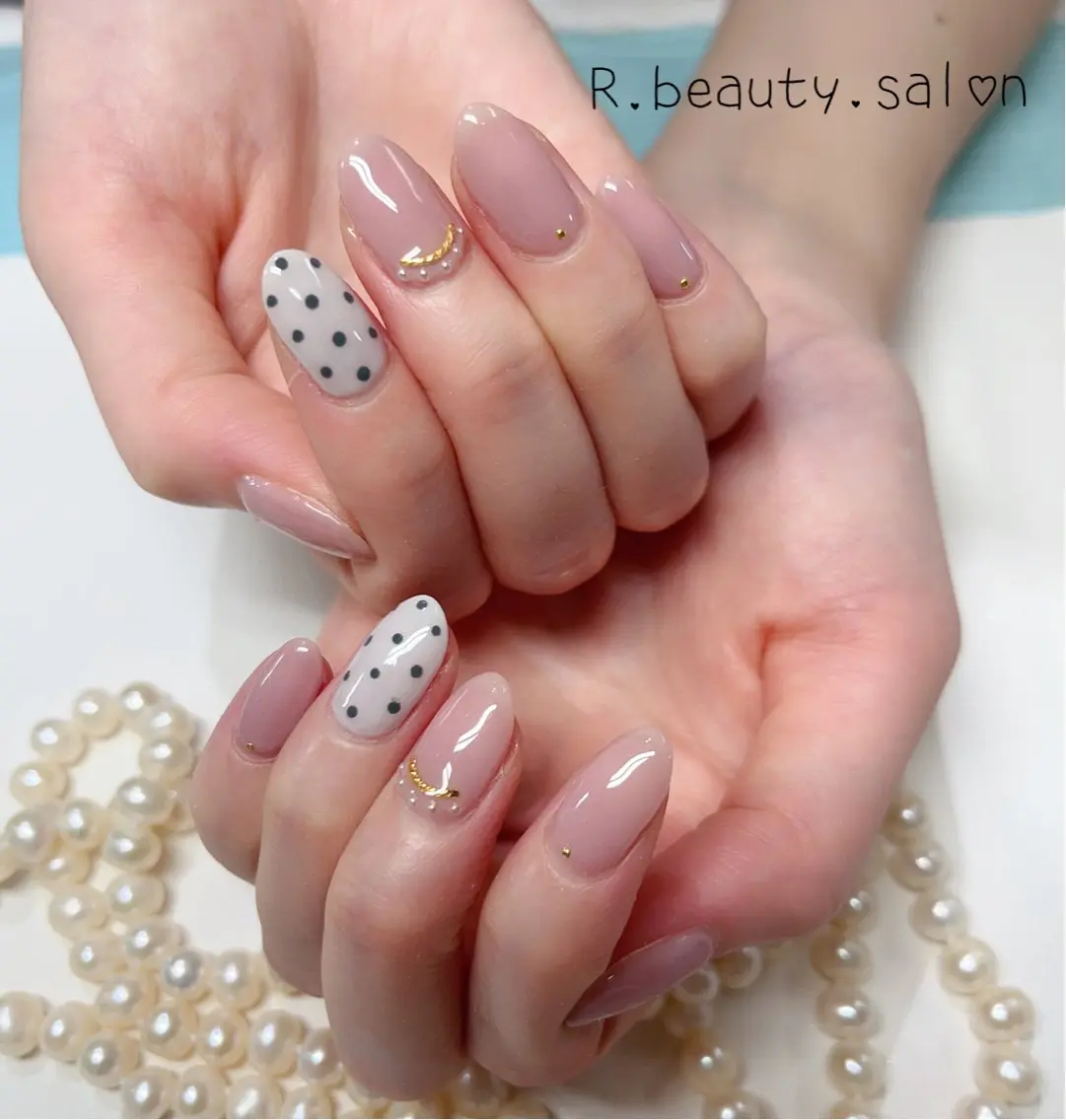ネイル R.beauty サロンのネイルデザイン