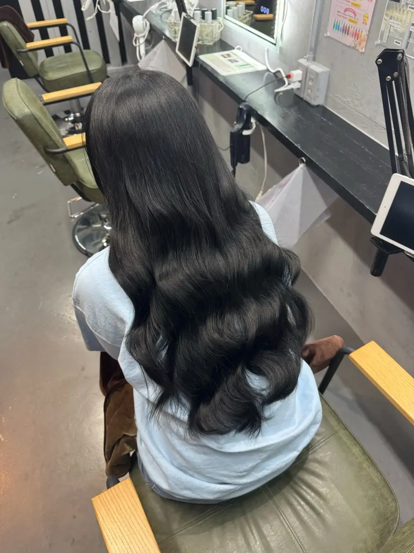 カラー やぶかみ りんのヘアスタイル
