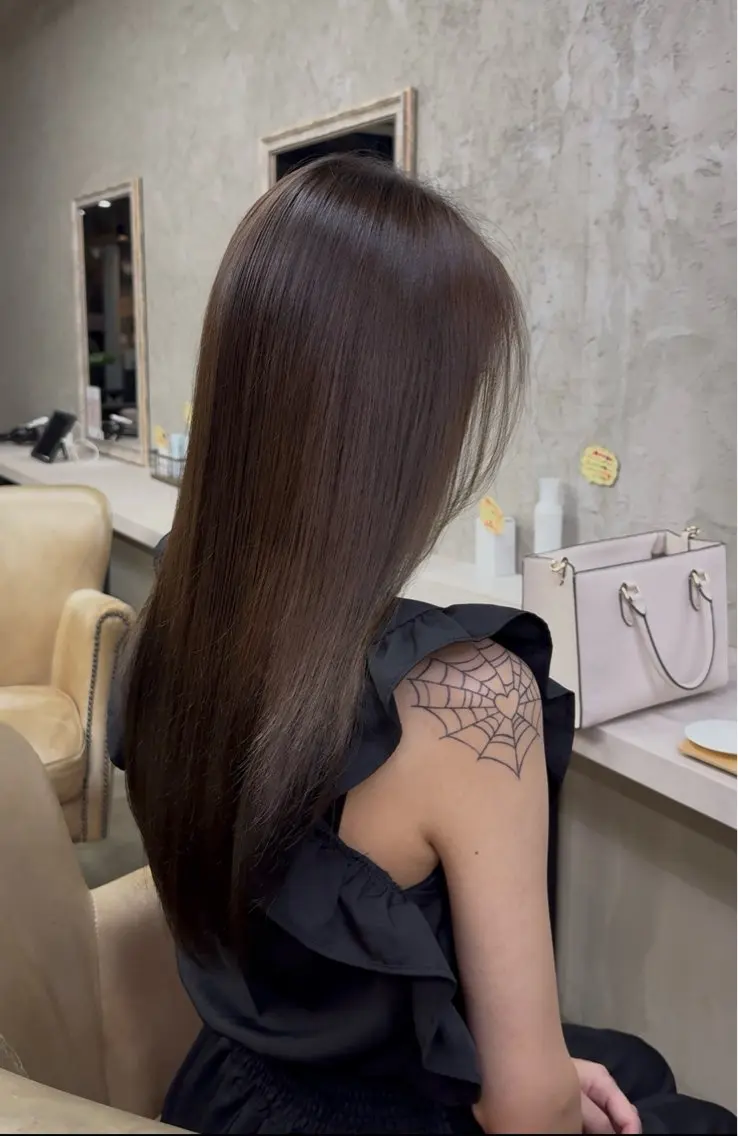 カラー ブラウンカラー ショコラブラウン Blast raiaのヘアスタイル