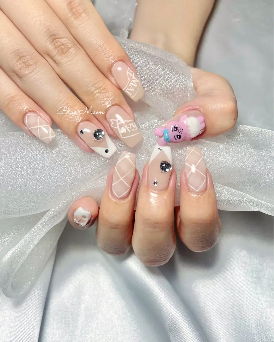 ネイル アートネイル ハンドネイル フットネイル ハンドケア nail salon Blue Moonのネイルデザイン