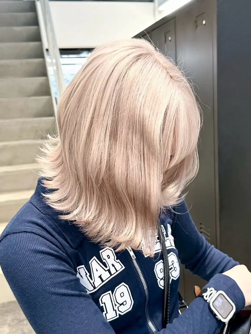 ショート ヘアカラー MAHIRO LUCKTOKYOのヘアスタイル