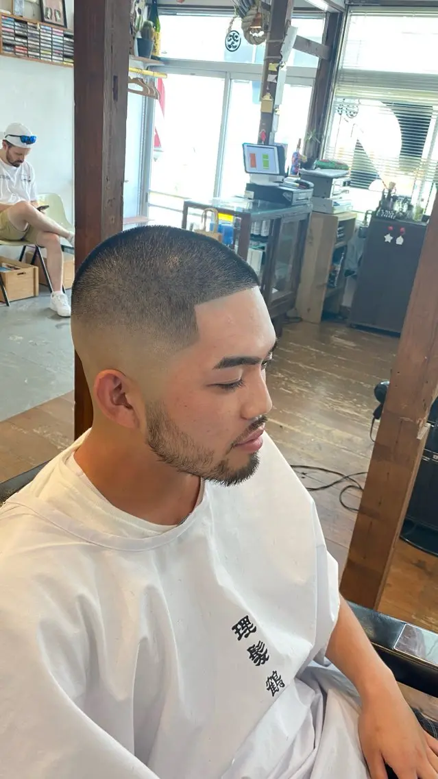 メンズ カット 古家 孝一のヘアスタイル