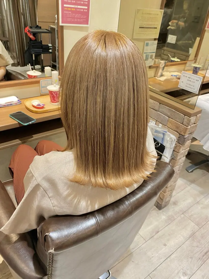 ミディアム 切りっぱなしボブ ボブ 外ハネヘア 似合わせ屋さん / ボブ・レイヤーのヘアスタイル