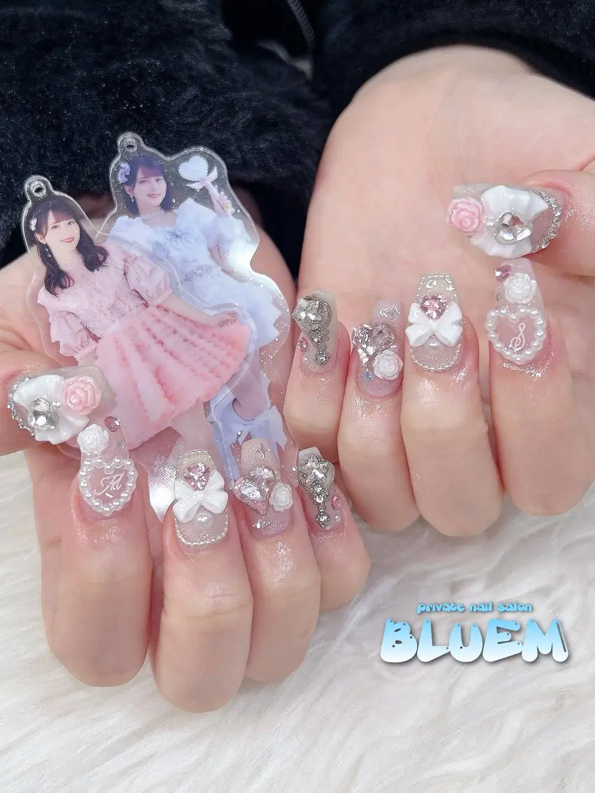 ネイル ハンドネイル BLUEM なな🐶のネイルデザイン