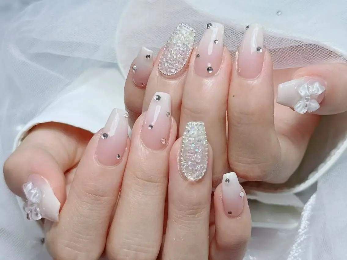ネイル オーロラネイル チークネイル 長さ出し フットネイル フレンチネイル ハンドネイル ＫＯ ＫＯのネイルデザイン
