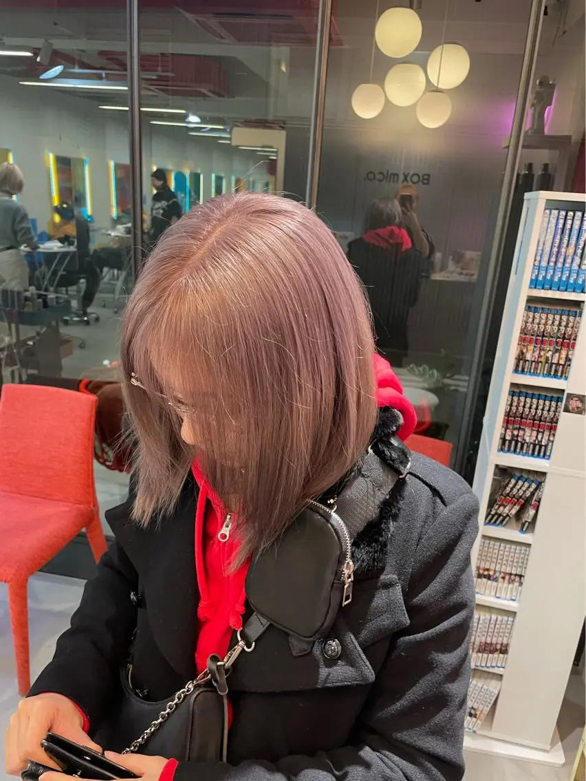 ミディアム ヘアカラー 安井まゆ _Box mico.のヘアスタイル