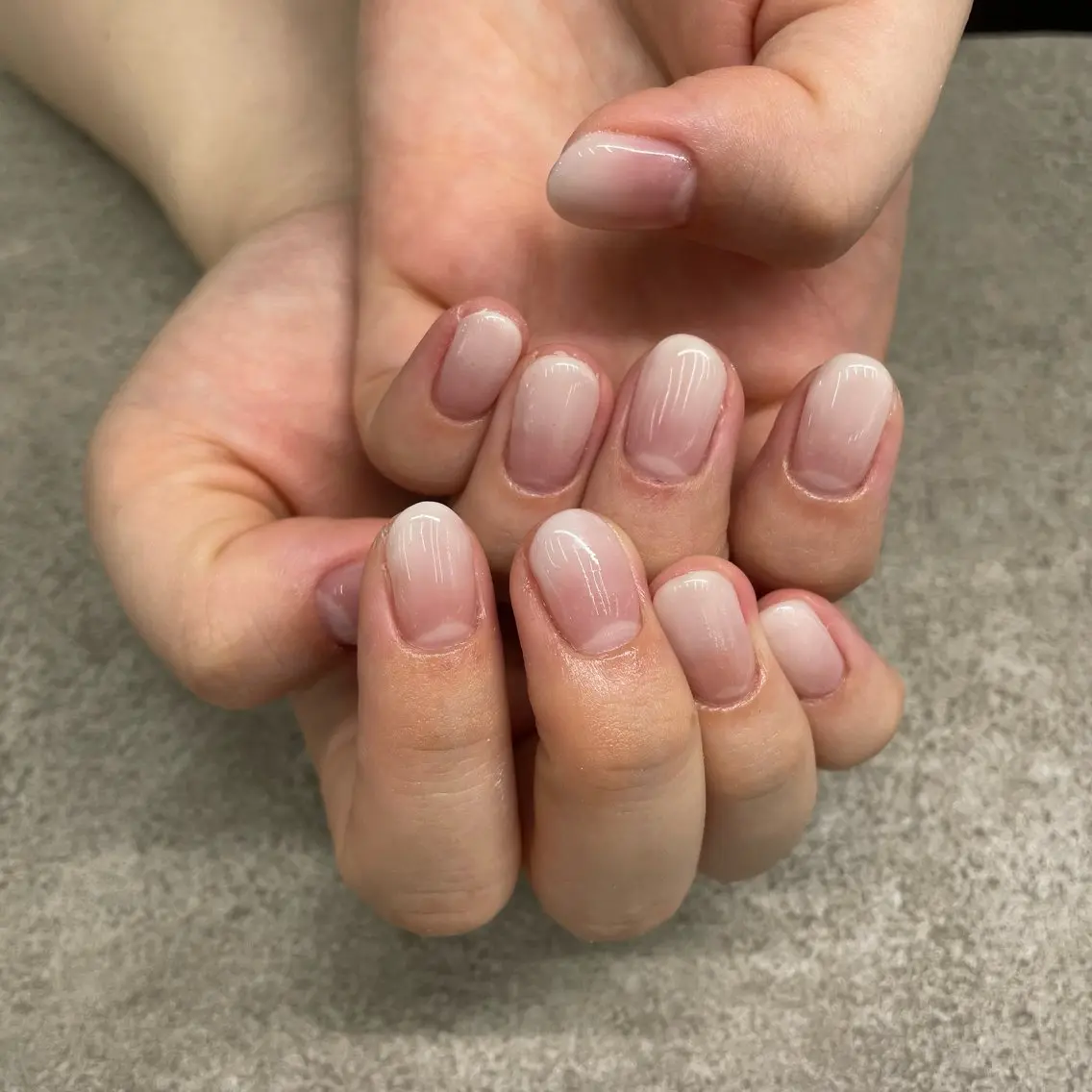 ネイル クリアネイル グラデーション MAXKELLY ANNAのネイルデザイン