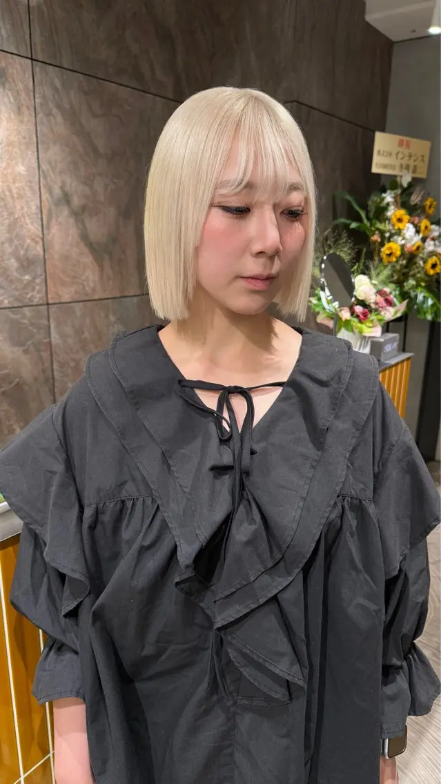 ショート カラー ブリーチ 抜きっぱなしブロンド ブロンド ハイトーンカラー ヘアカラー トリートメント 心斎橋/ブリーチ minamiのヘアスタイル