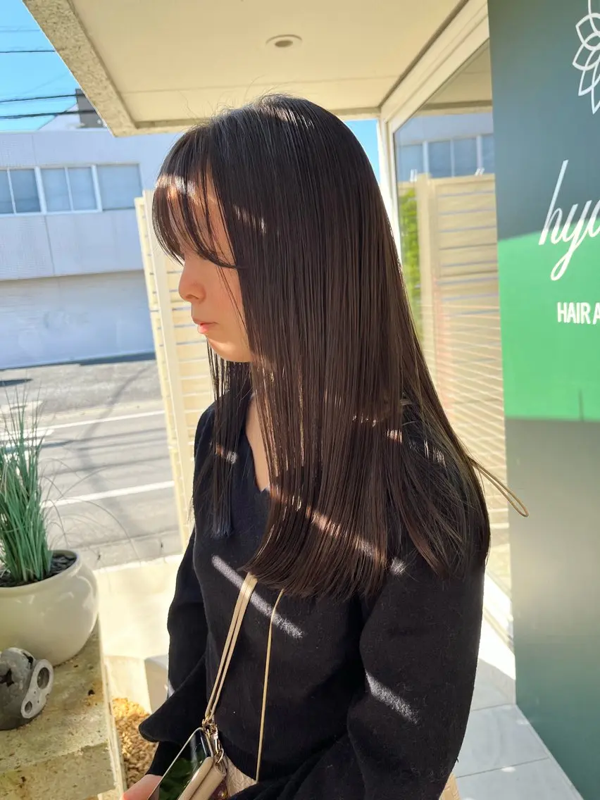 ロング カット ヘアカラー 松本 茜のヘアスタイル