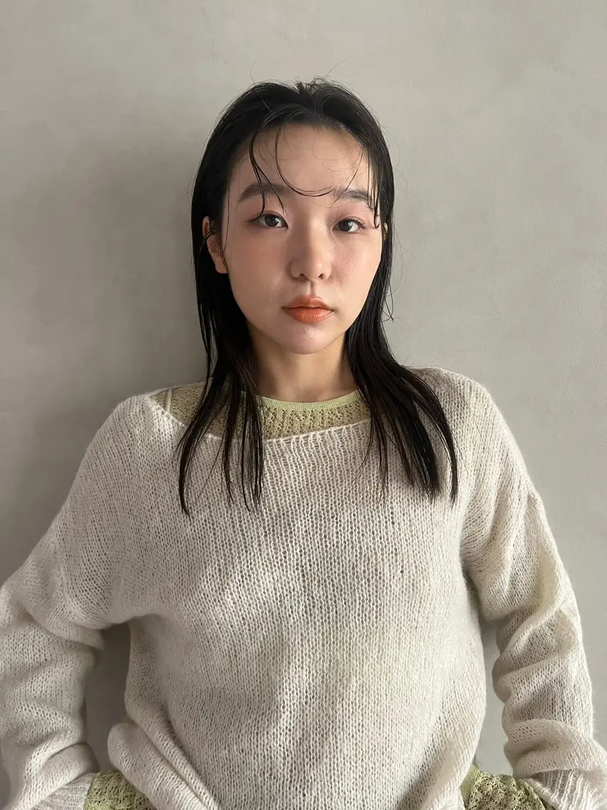セミロング カラー 吉原 由菜のヘアスタイル