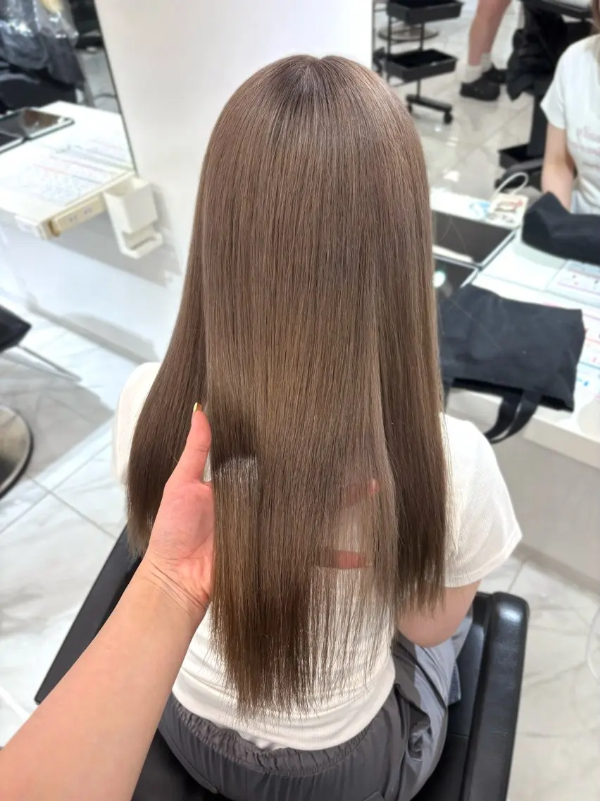 セミロング カラー グレージュ ミルクティーグレージュ ヘアカラー haruka /韓国レイヤーのヘアスタイル