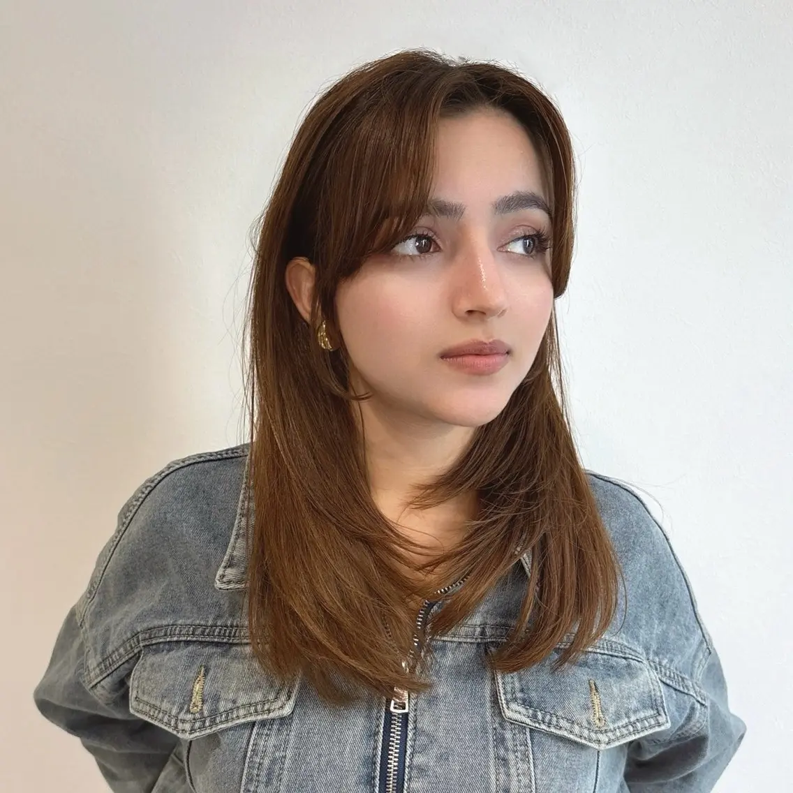 セミロング 髪質改善 縮毛矯正 カット ヘアカラー トリートメント タナカ レイヤのヘアスタイル