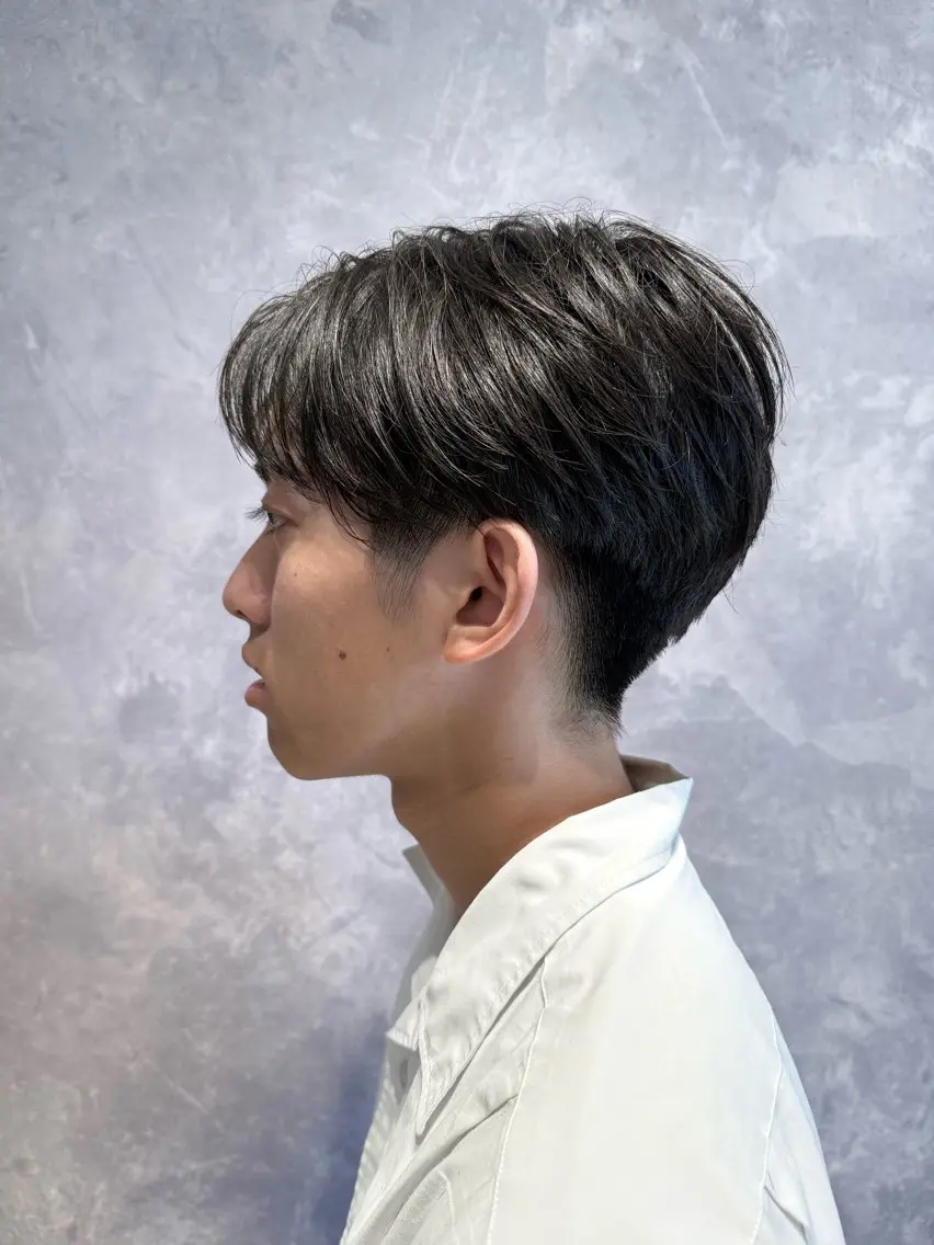 メンズ センターパート 学生（メンズ向け） 刈り上げ カット Mika/岡崎市 /メンズ/艶カラーのヘアスタイル