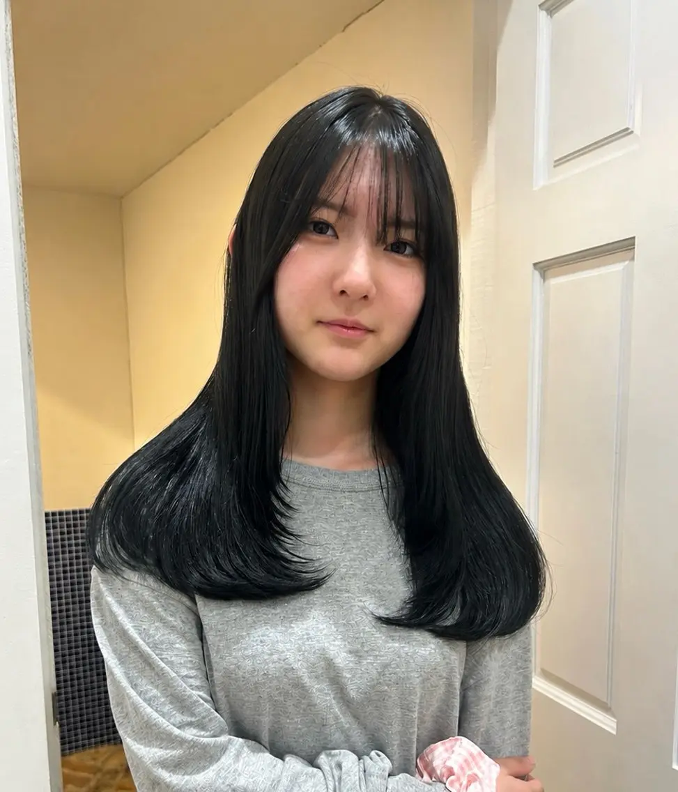 ロング 太田 絵麻のヘアスタイル