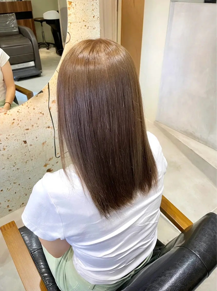 ミディアム カラー ヘアカラー トリートメント tim hinaのヘアスタイル
