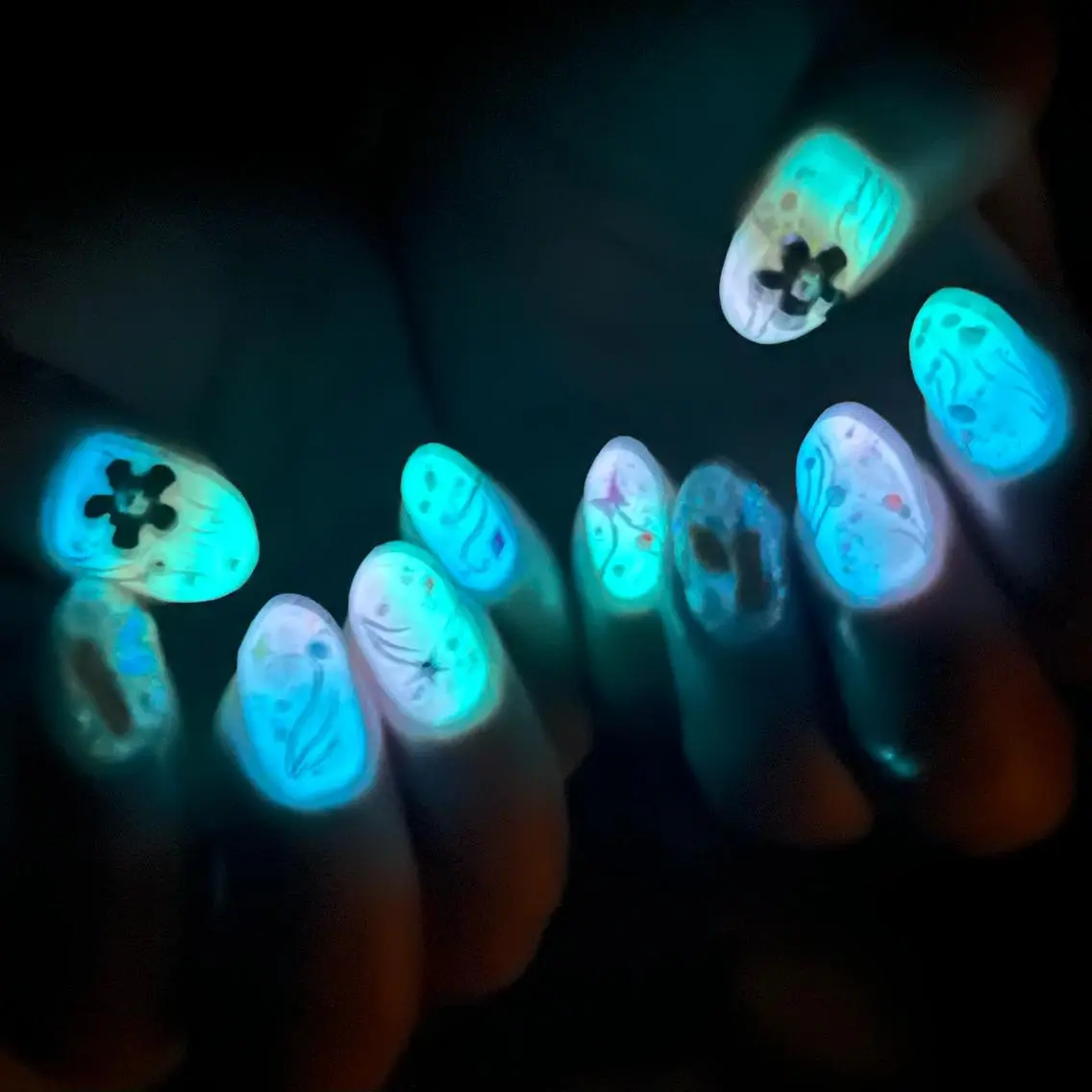 ネイル アートネイル フラワーネイル グラデーション ホログラムネイル パープル ハンドネイル フットネイル Para Sol nail Maoのネイルデザイン