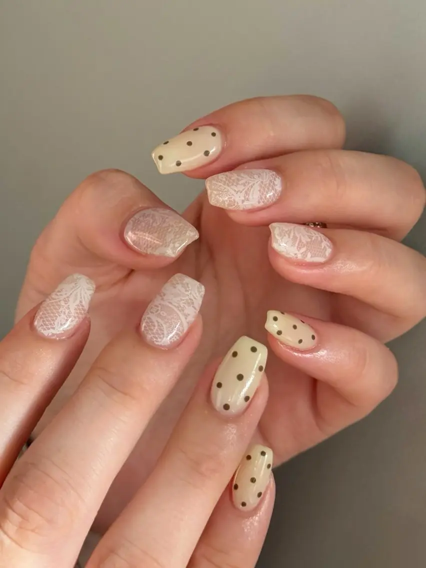 ネイル ドット レース Manon Yuiのネイルデザイン