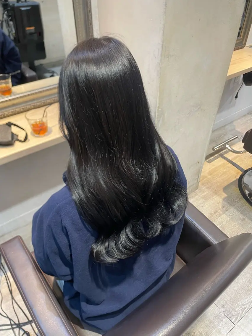 ロング カラー 黒髪 ブルーカラー ブルーブラック Lutia 新宿 髪質改善/アカリ🎀のヘアスタイル