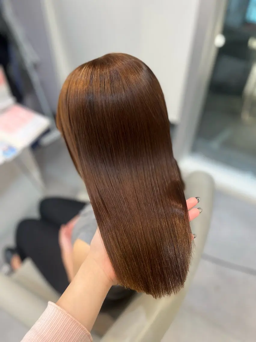 セミロング パーマ 縮毛矯正 amane໒꒱うる艶 ブリーチ透明感カラーのヘアスタイル