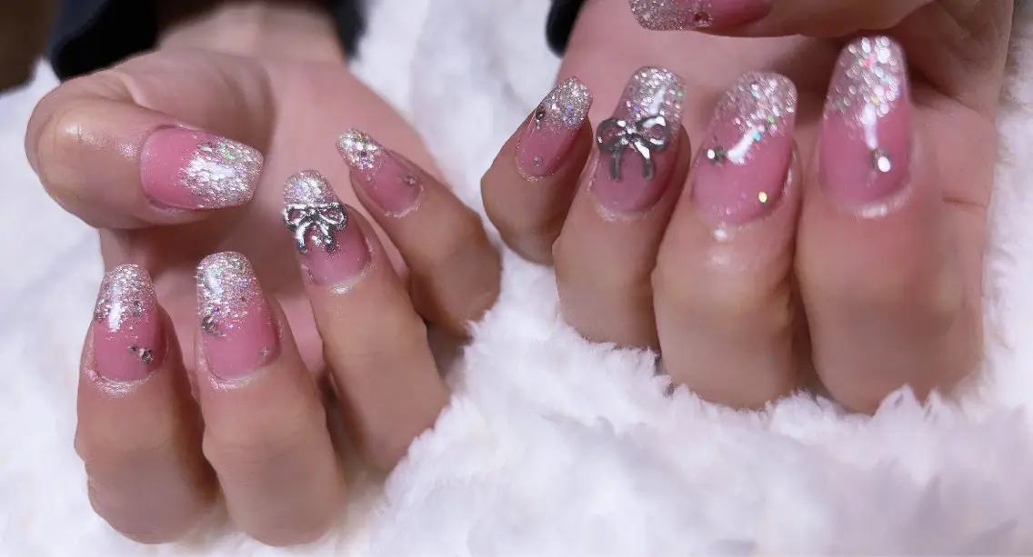 ネイル リボン ワンホンネイル nail by R'eのネイルデザイン