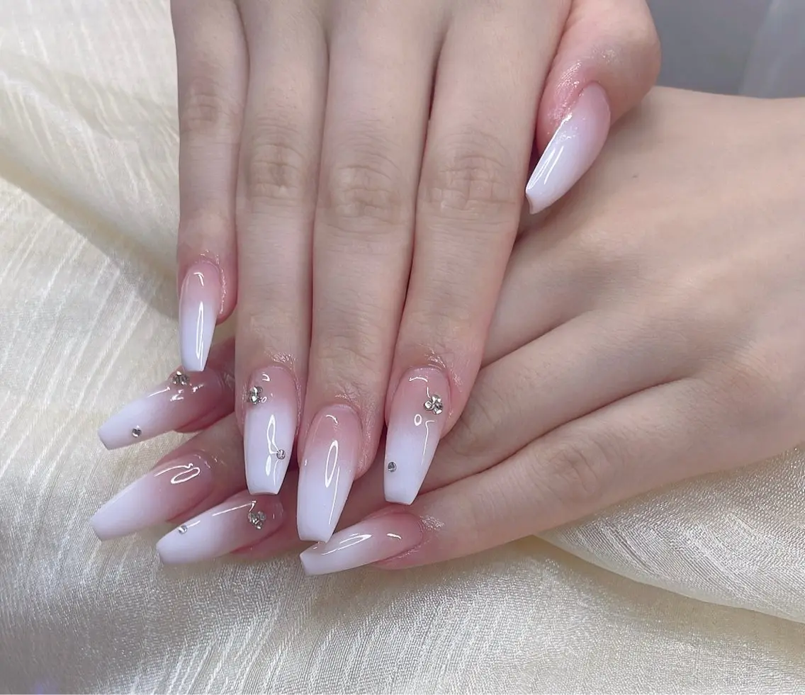 ネイル 渋谷T&B りお ロング無制限中💫のネイルデザイン