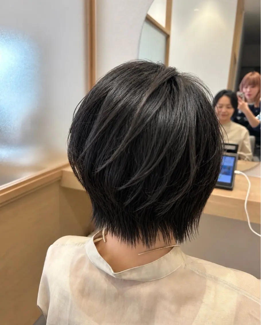 ショート カラー 切りっぱなしボブ ボブ 髪質改善 ショートヘア カット ヘアカラー トリートメント ヘッドスパ 久木原 ゆりのヘアスタイル